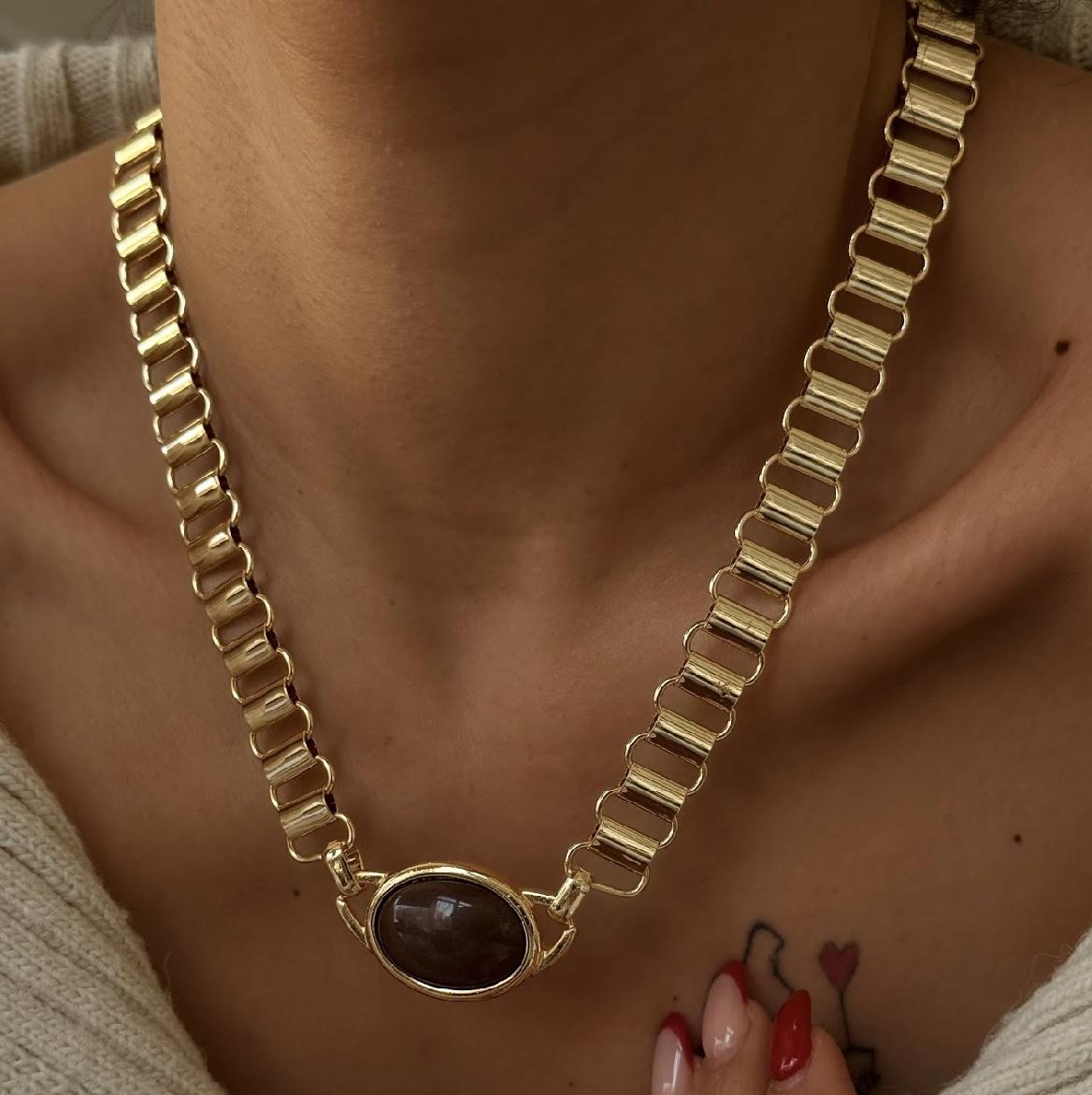 Kahverengi Oval Taş Kolye