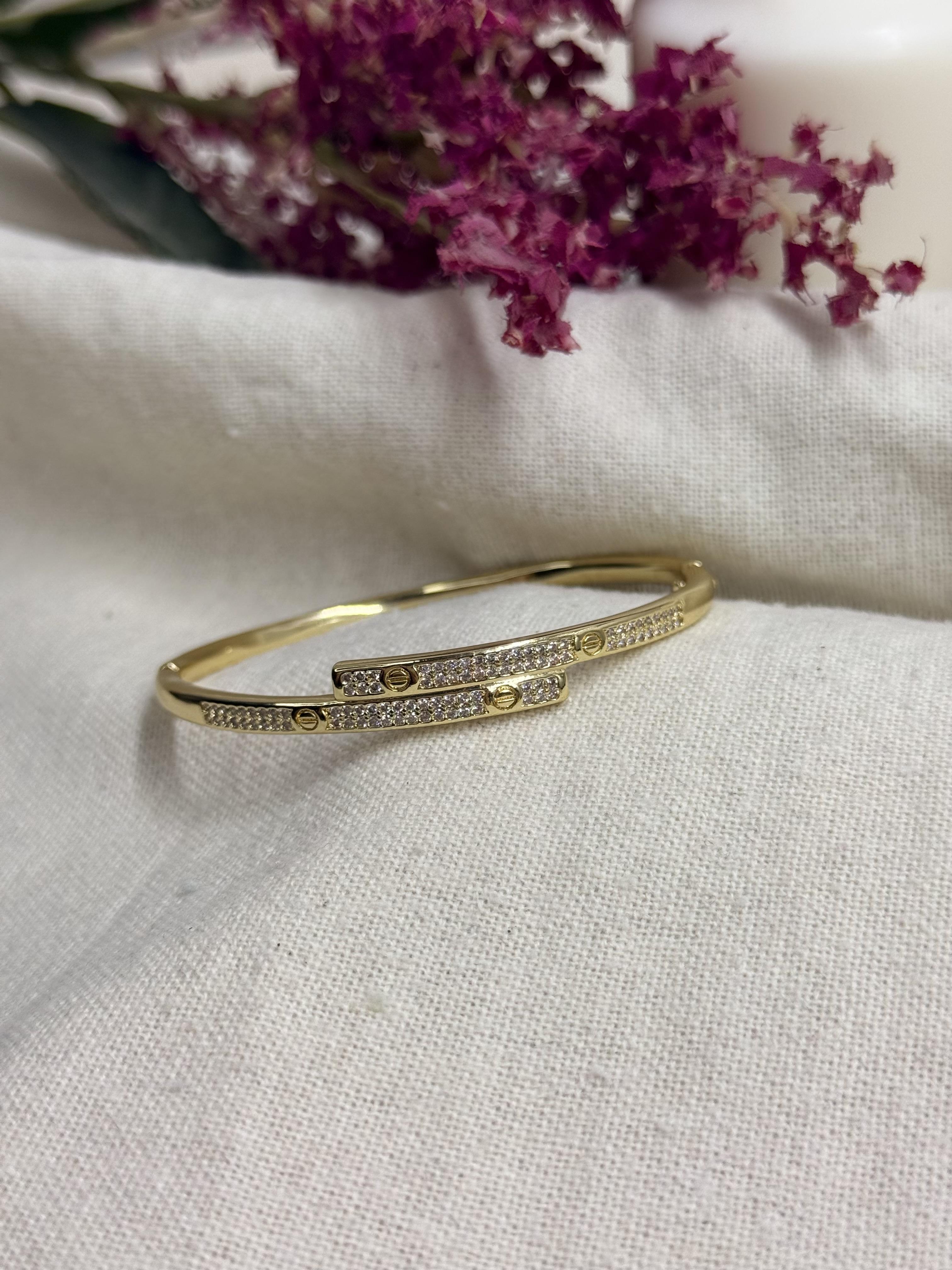 Taşlı Cartier Model Kelepçe