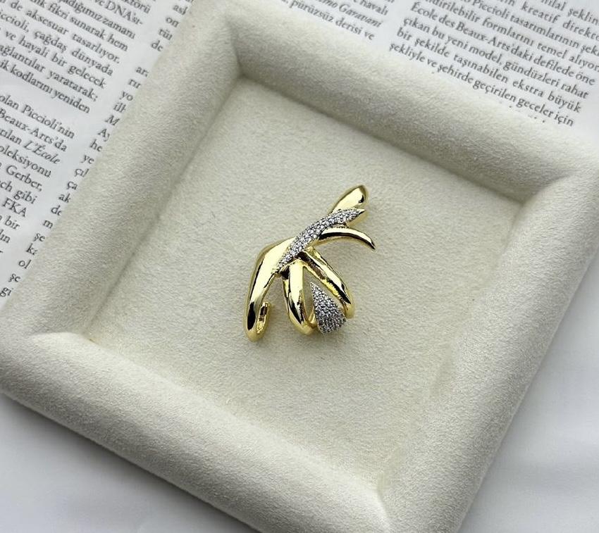 VIP Kıkırdak Küpe