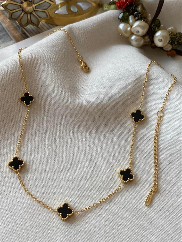 Çelik Küçük Yonca Kolye - Siyah Gold